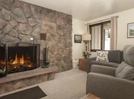 Hideaway Village Alpine 4