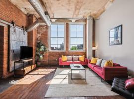 3BR Luxury Loft Oasis with Gym，位于堪萨斯城的酒店