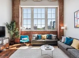 3BR Stunning Downtown Historic Loft with Gym