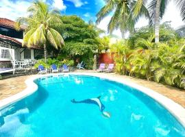 Rancho Rebecca, villa de lujo para un Max 10 personas, vistas panorámicas playa y montañas, piscina, 5 H, 5 B en Guarame, Isla de Margarita