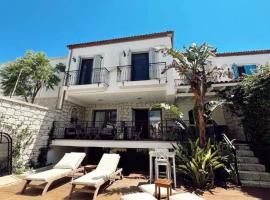 9 Alacati Boutique Hotel，位于阿拉恰特的海滩短租房