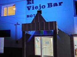 El viejo bar hotel，位于佩里托莫雷诺的酒店