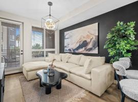 Luxury Modern Condo in Irvine，位于圣安娜的酒店