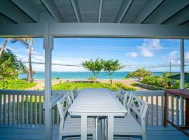 Spacious Oceanfront Home on North Shore- 30 day，位于Hauula的酒店