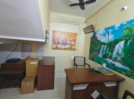 VELU RESIDENCY，位于Vattalkundu的酒店