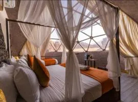 Luxury star camp