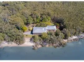 Blissful Lake Retreat