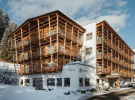 米罗迪亚德尔博斯科酒店，位于巴迪亚的酒店