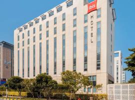 ibis New Delhi Aerocity - An Accor Brand，位于德里英迪拉•甘地国际机场 - DEL附近的酒店