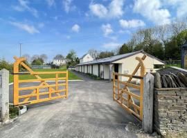 The Old Mountain Stables Caerllwyn Ganol Farm，位于纽波特的公寓