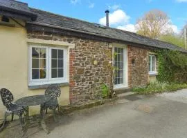 1 Bed 17th Century Stone Cottage in Rural Devon