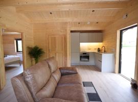 KillarneyCabins ie, Stunning Timber Lodges，位于基拉尼的木屋