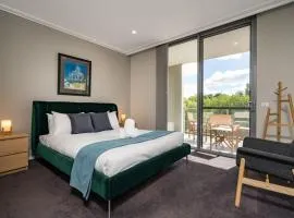 Tranquil 2BR APT - Glebe Park View - Hosted by CanStay
