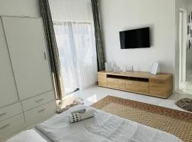 Apartament zona de case-rezidențiala 2 km de Vivo Mall,curte privata