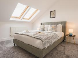 Beautifully done 5 bed barn conversion in Heswall - Sleeps up to 10，位于赫斯沃尔的酒店