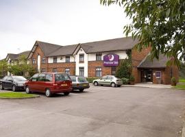 汤顿东普瑞米尔客栈，位于汤顿的酒店