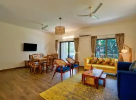 Lavish 2BHK Apartment with Swimming Pool in Candolim