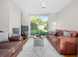 Fantastic, modern 3 bedroom house，位于曼彻斯特的酒店