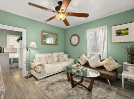 Casa Maria 3- Historic Charming Apt, Steps to everything downtown!，位于圣奥古斯丁的酒店