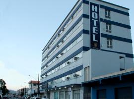 Hotel Itajaí Tur - Itajaí Navegantes，位于伊达贾伊圣若昂教堂附近的酒店