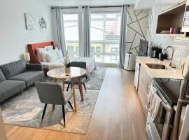 Top Luxury Lifestyle- Downtown Tacoma Near Everything Convention Center and more