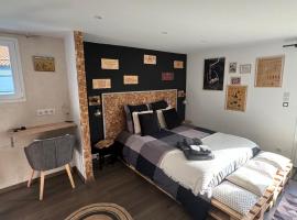 Chambre d'Hôtes Arla Goxoki，位于Amendeuix-Oneix的酒店