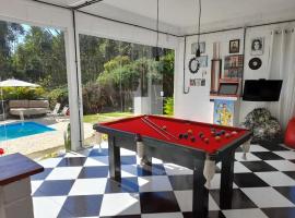 Casa para relaxar, estilosa, privativa e pet friendly，位于纳扎雷保利斯塔的酒店