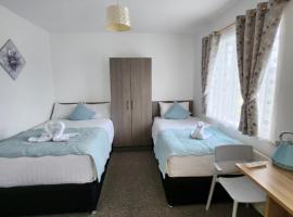 Cozy Room,Private Bathroom,Private Kitchynete，位于都柏林国家水上中心附近的酒店