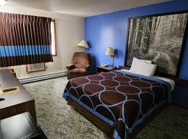 Hotel Iron Mountain Inn & Suites - Stay Express Collection，位于艾恩芒廷松山度假村附近的酒店