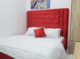 Red luxury，位于Aja的旅馆