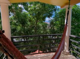 Mango Hostel，位于科马亚瓜的住宿加早餐旅馆