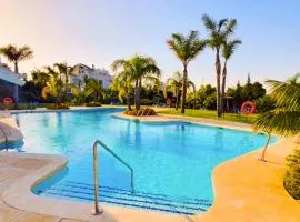 Luxury Penthouse Alcazaba Lagoon 521 - EHHouse