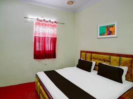 OYO Flagship Vrindavan garden guest house and hotel，位于坎普尔的酒店