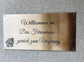 Das Ferienhaus-zurück zum Ursprung，位于居辛的酒店