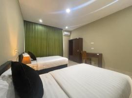Aislah Edotel Lombok，位于Sakra的酒店