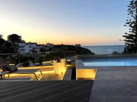 D&A View Luxury Villa 60meters from the Sea，位于利加里亚的酒店