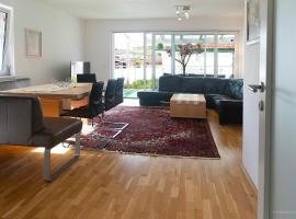 Apartment mit Garten，位于Dobl-Zwaring的酒店