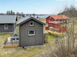 Amazing Home In Glanshammar With Wifi