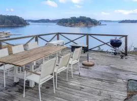 1 Bedroom Awesome Home In Djurhamn