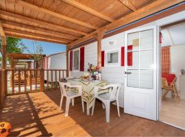 Camping Village VERDEMARE SRL，位于费尔莫的酒店