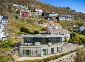 Amazing View - 5 bedrooms - new house - modern and exclusive