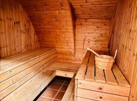 Casa Cradd, Spacious House near Flims，位于Trin的酒店