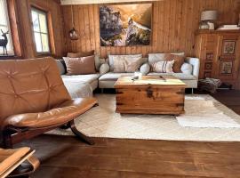 Spacious 3 bedroom Chalet near Flims，位于Trin的酒店