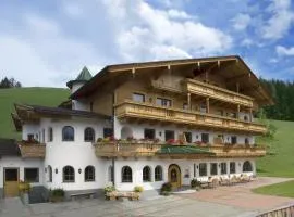 阿尔本科尼公寓