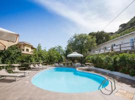 UNICO Cannamele Escape Tropea by Life Resorts，位于帕尔盖利亚的酒店