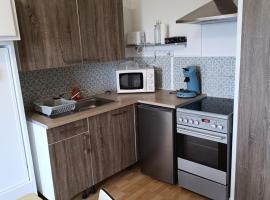 Studio agréable tout confort，位于安格勒的酒店