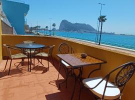 Gibraltar Views Guest House，位于拉利内阿-德拉康塞普西翁的海滩短租房