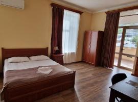 SWEET HOME HOTEL Meghri，位于MeghriAgbǝnd Stansiyası附近的酒店