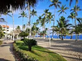 Studio with pool and ocean view in Juan Dolio