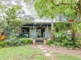 The Little House - Pet-friendly beach cottage